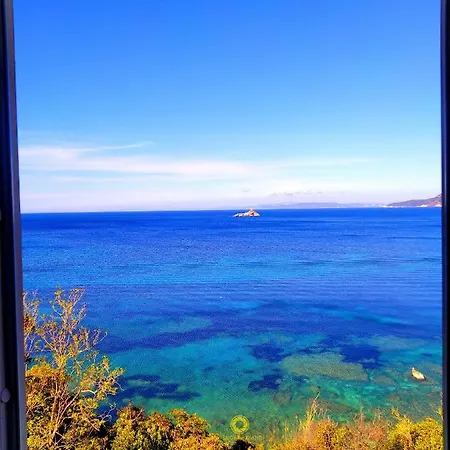 Apartment Ghiaie Sea View *
