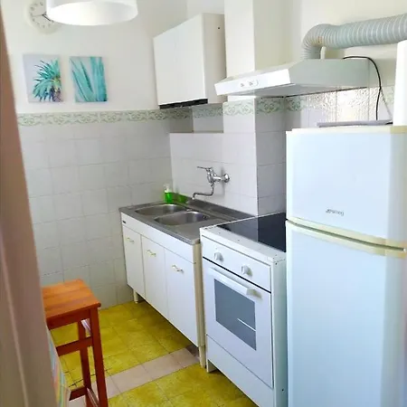 Ghiaie Sea View Apartment *