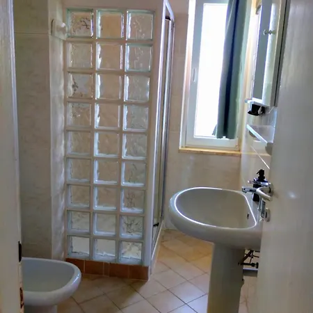 Ghiaie Sea View Apartment